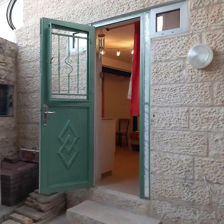 Ferienwohnung Wild Rose Jerusalem Exterior foto